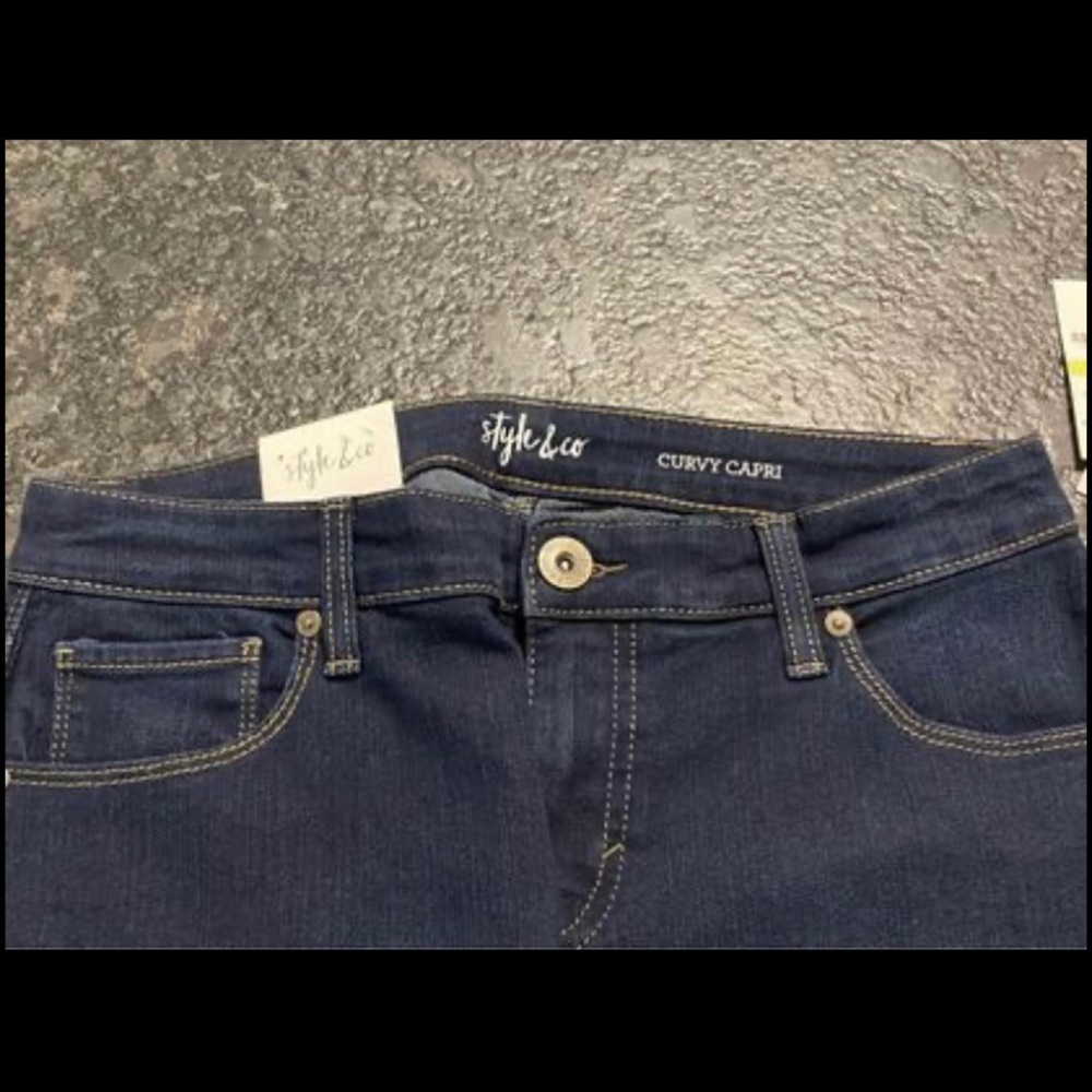 Style & Co‎ NWT Curvy Cuffed Capri ~4 Petite~ Dark Blue Wash Denim~ - Picture 9 of 16